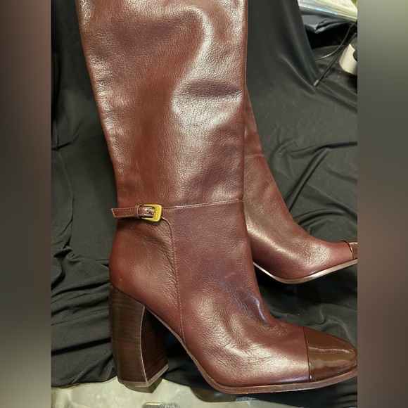 Tory Burch Women's Tall Banana Heel Boots excellent condition size 9 - Picture 3 of 16